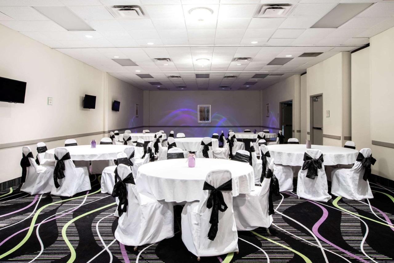 La Quinta Inn By Wyndham Davenport & Conference Center Luaran gambar