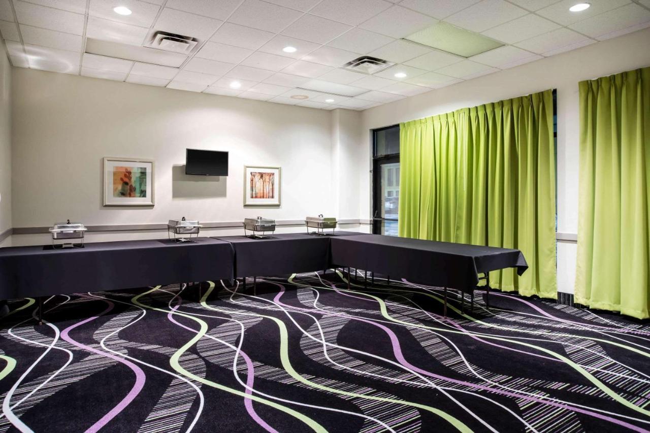 La Quinta Inn By Wyndham Davenport & Conference Center Luaran gambar